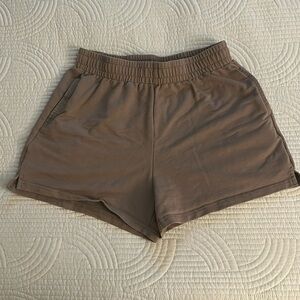 Automet, medium, brown shorts with pockets